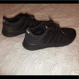Black Adidas Tennis Shoes